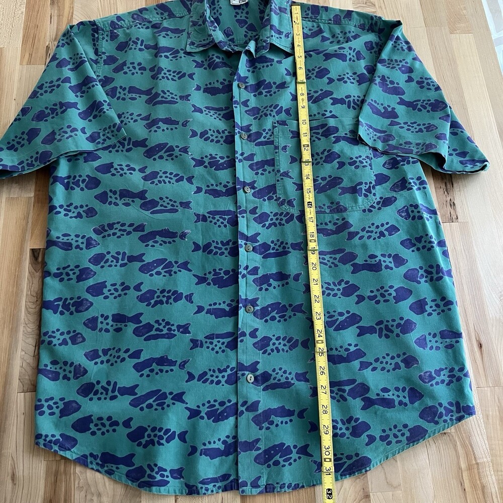 Back East Short Sleeve Button Up Shirt 100 Cotton Batik Fish Print Green Blue XL - Picture 6 of 6